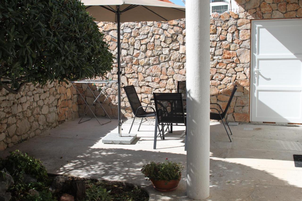 Apartmani "Mali Mago" Tribunj  Exterior photo